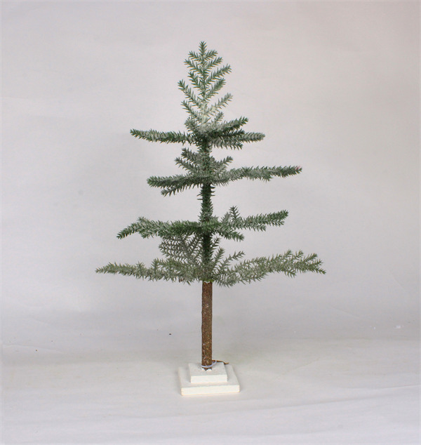 Christmas Decorations with Wood Base.jpg